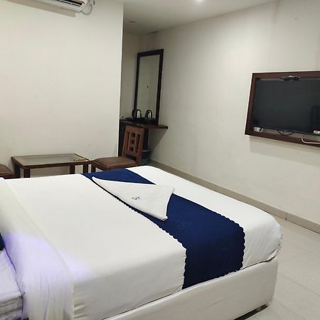 Hotel Skyland 瓦朗加尔 外观 照片