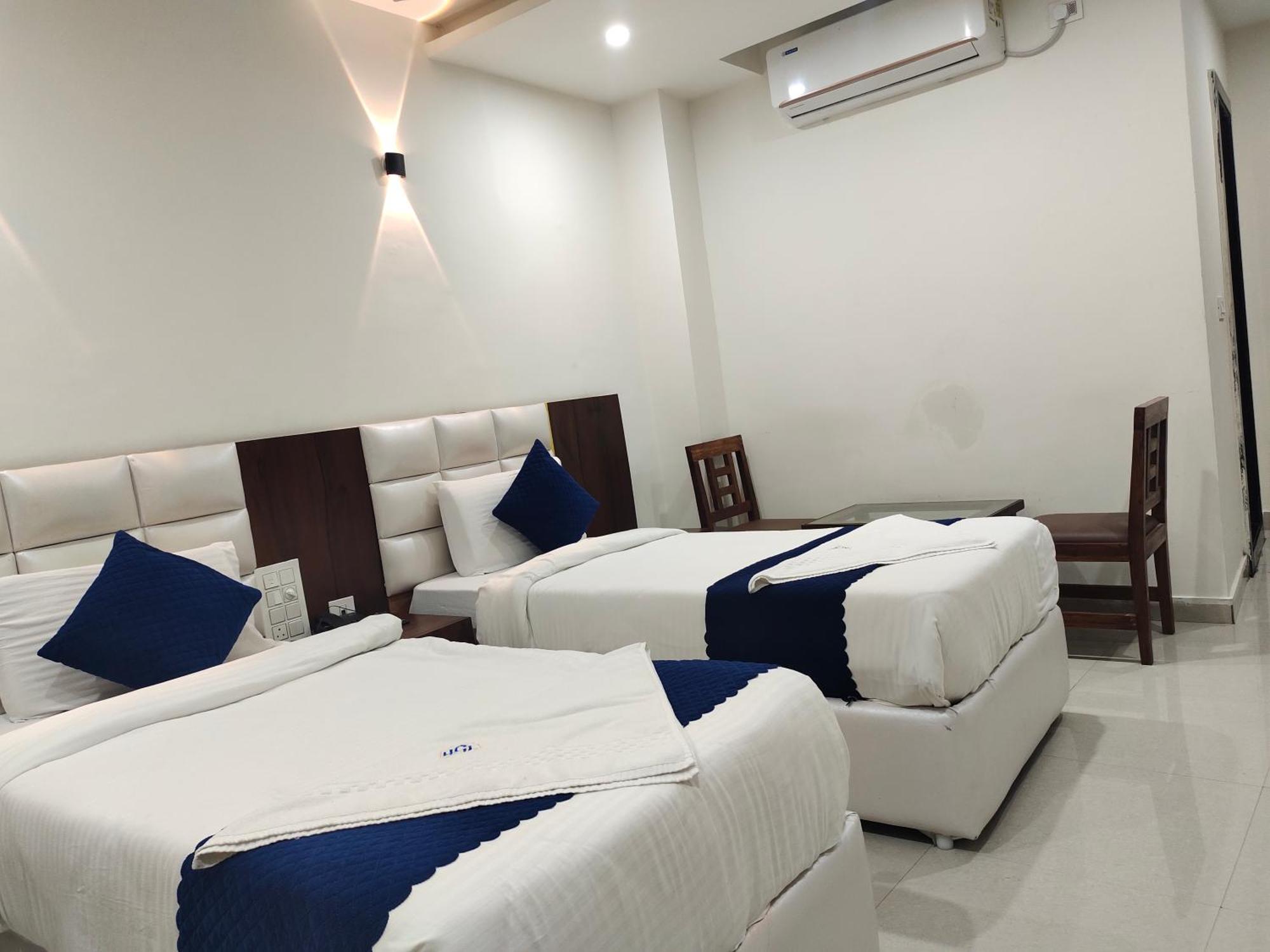 Hotel Skyland 瓦朗加尔 外观 照片