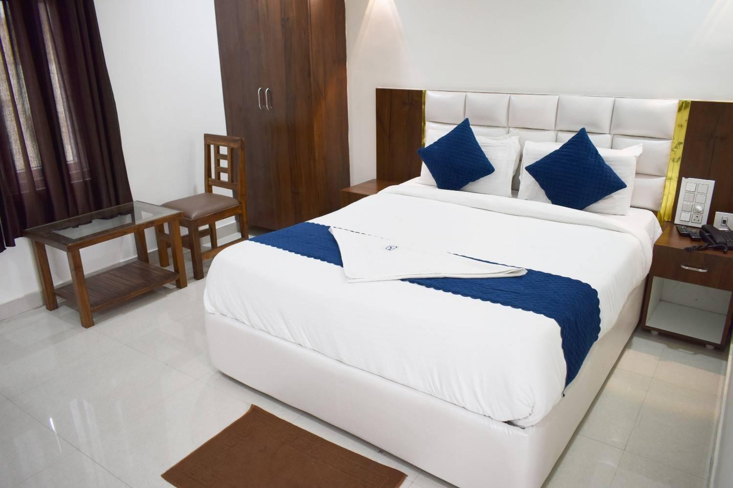 Hotel Skyland 瓦朗加尔 外观 照片