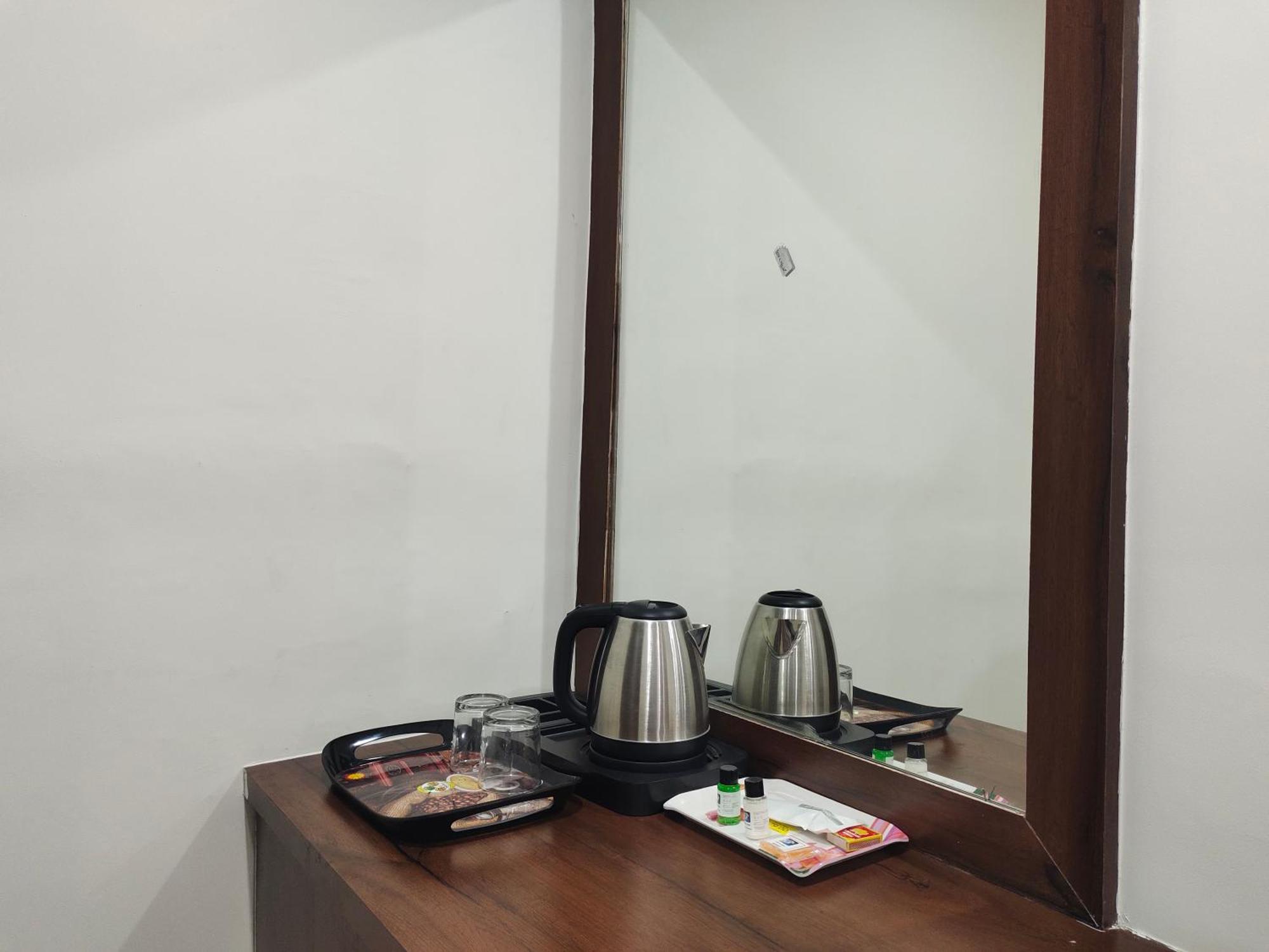 Hotel Skyland 瓦朗加尔 外观 照片