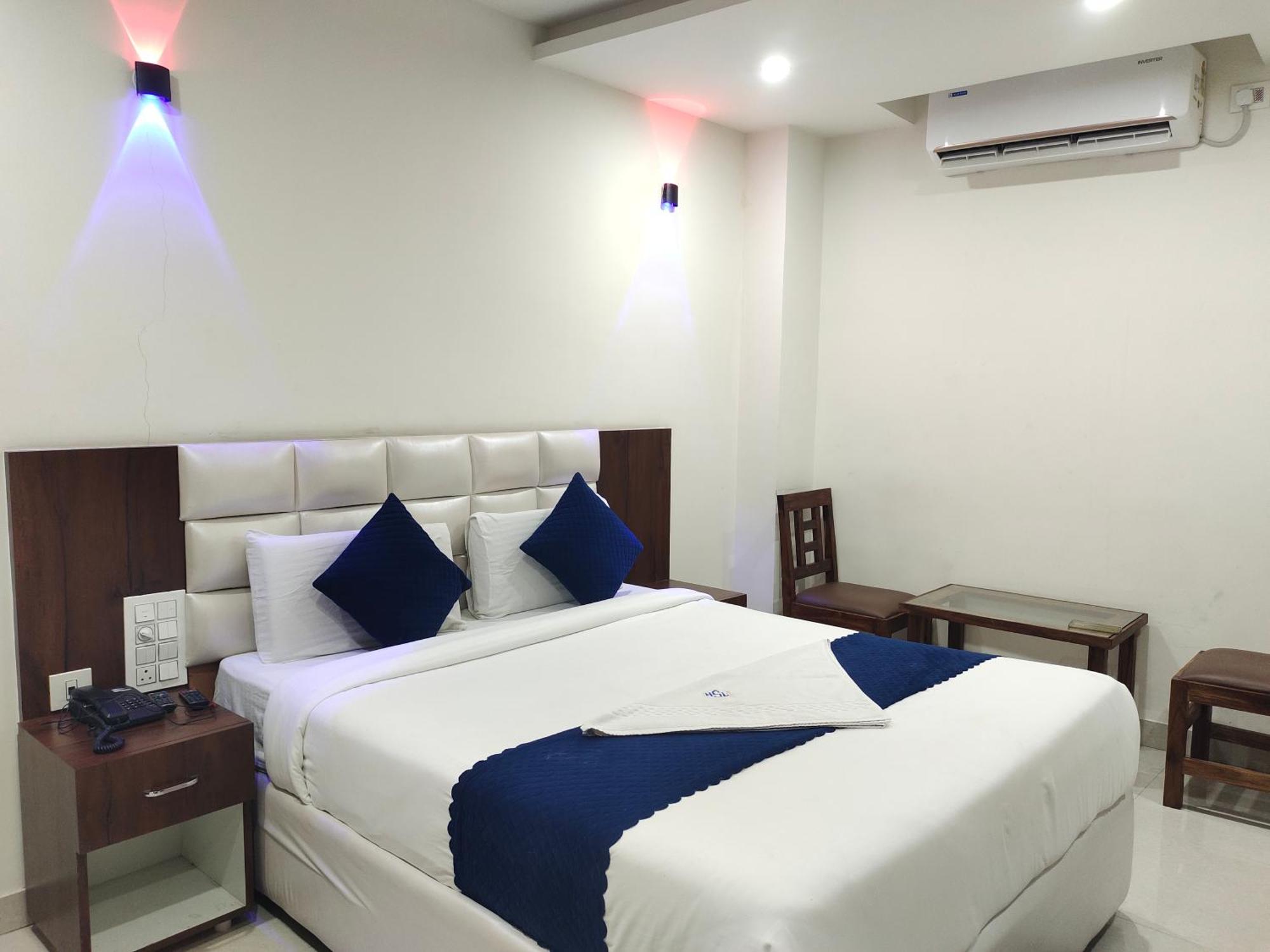 Hotel Skyland 瓦朗加尔 外观 照片