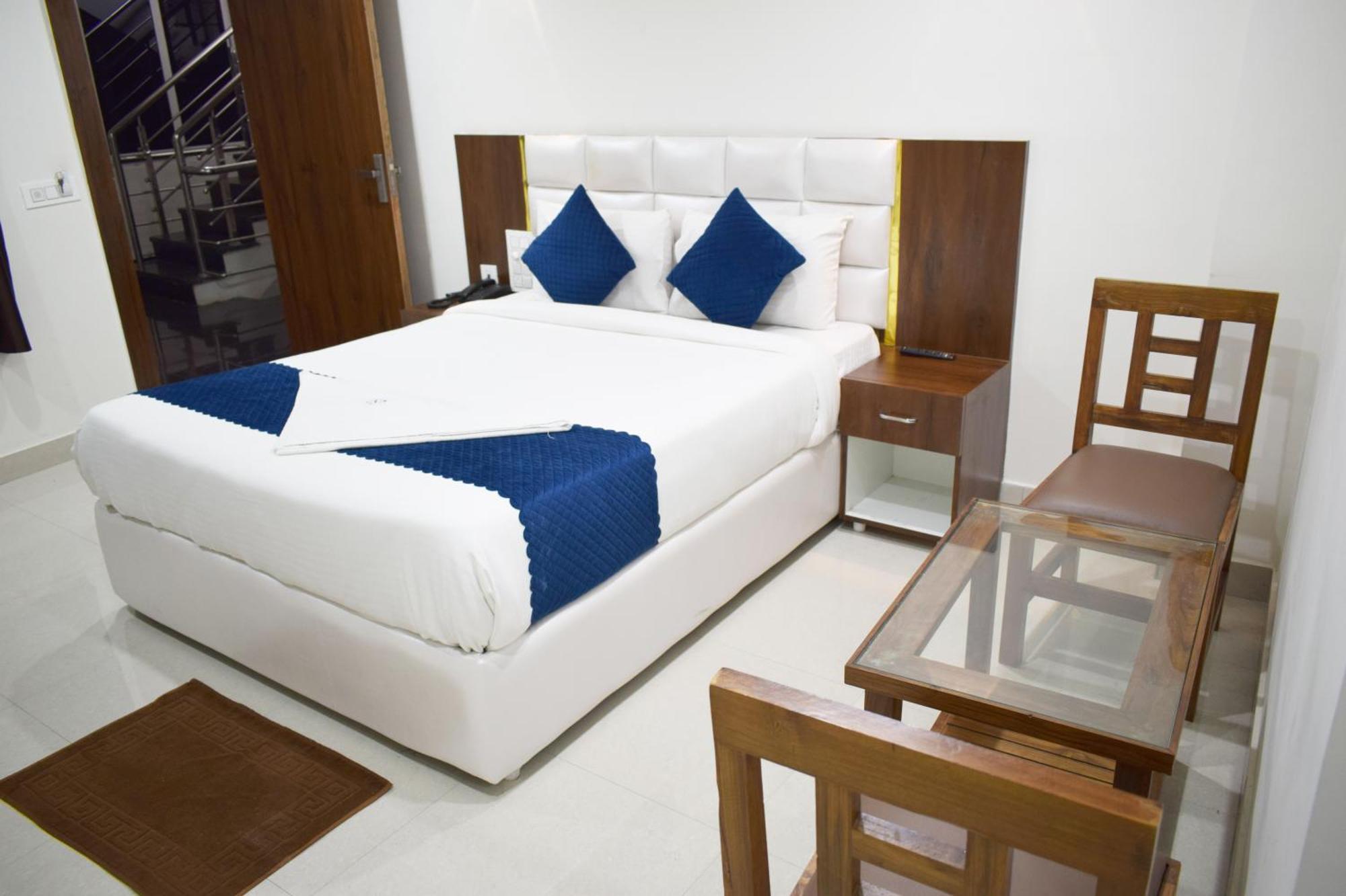 Hotel Skyland 瓦朗加尔 外观 照片