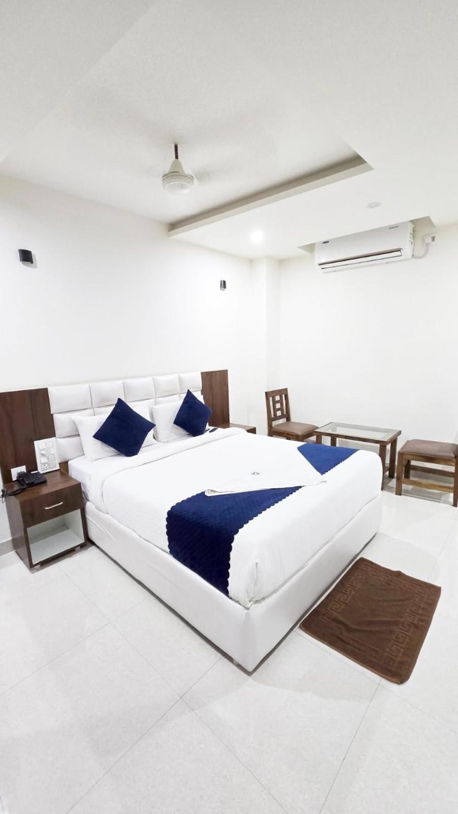 Hotel Skyland 瓦朗加尔 外观 照片