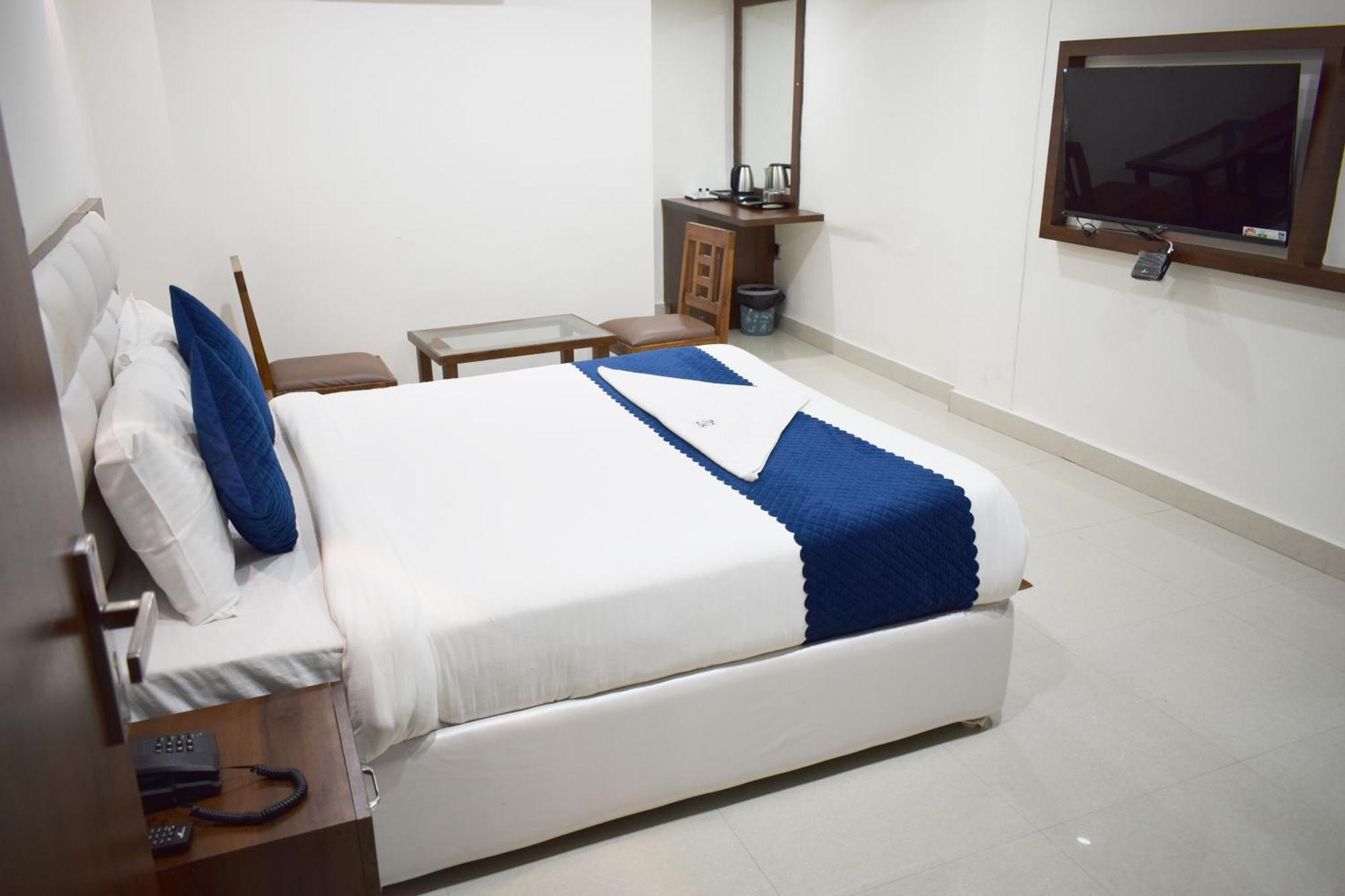 Hotel Skyland 瓦朗加尔 外观 照片
